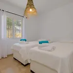 La Perla Villa