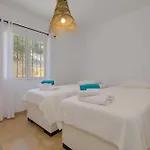 La Perla Villa