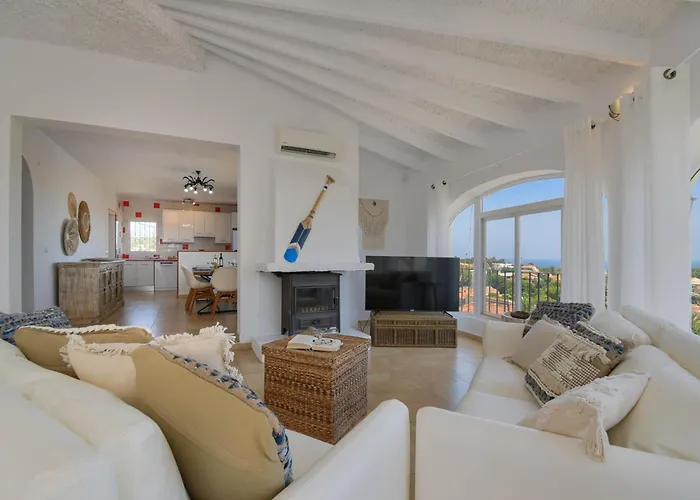 La Perla Seaview Villa